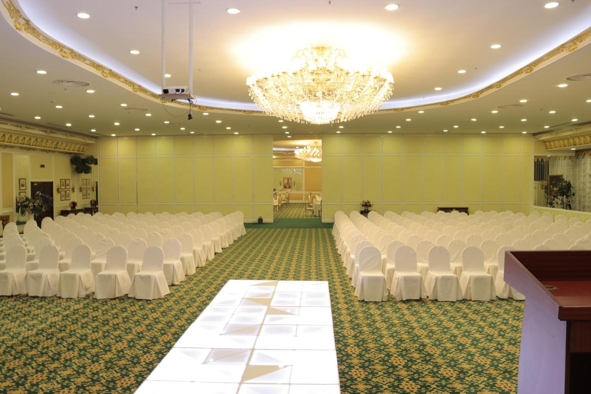 Habitat All Suites, Al Khobar Exterior foto The ballroom of the hotel